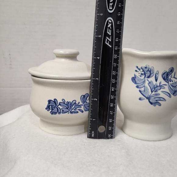 Pfaltzgraff Yorktowne Sugar Bowl  Creamer Salt Pepper Set - Picture 8 of 9